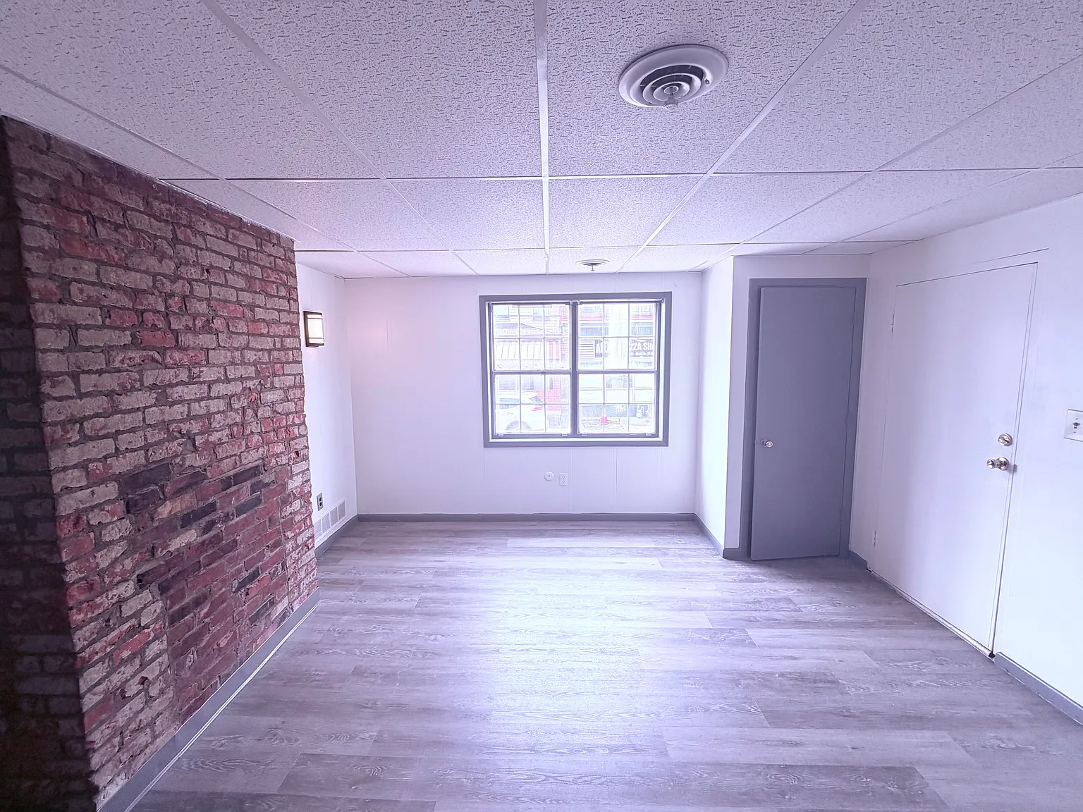 1 bed, $995 — Photo 2
