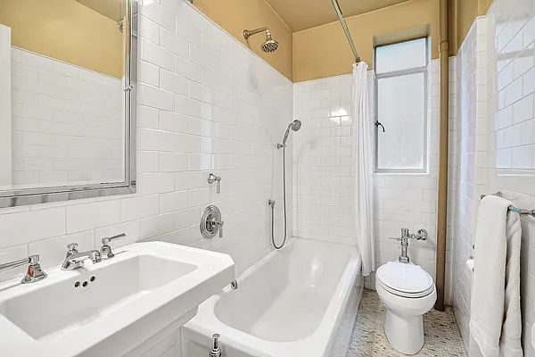 Sold by Bank Neary | media 18