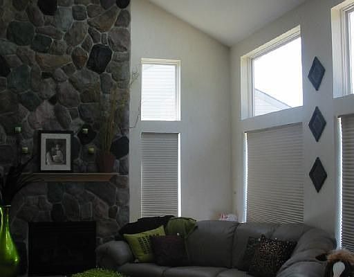 3rd image of 7044 Amberly Way