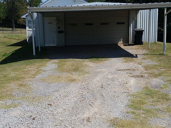 Driveway/carport