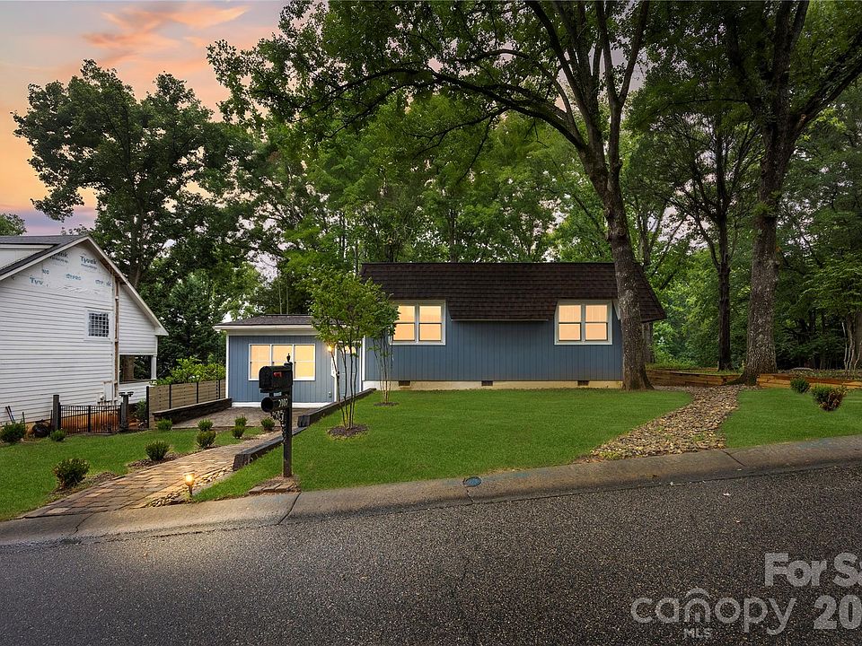 1st image of 2087 Marquesas Ave