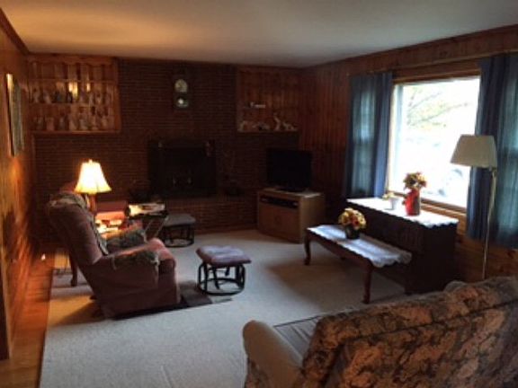 2nd image of 614 Park Ave