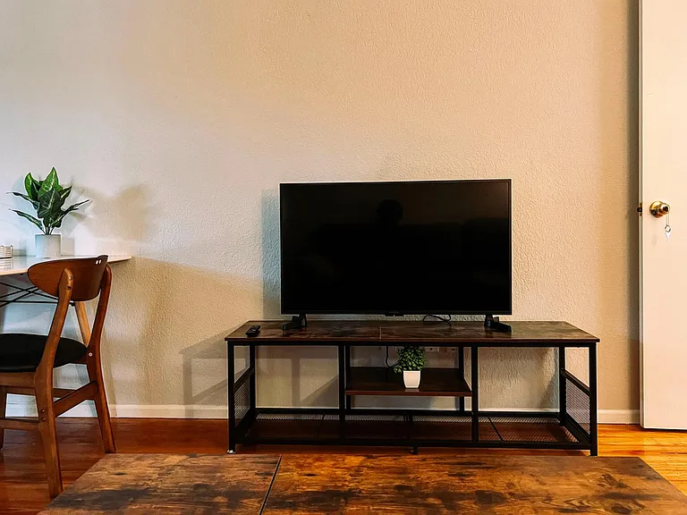 712 Hillcrest St #11 — Photo 6