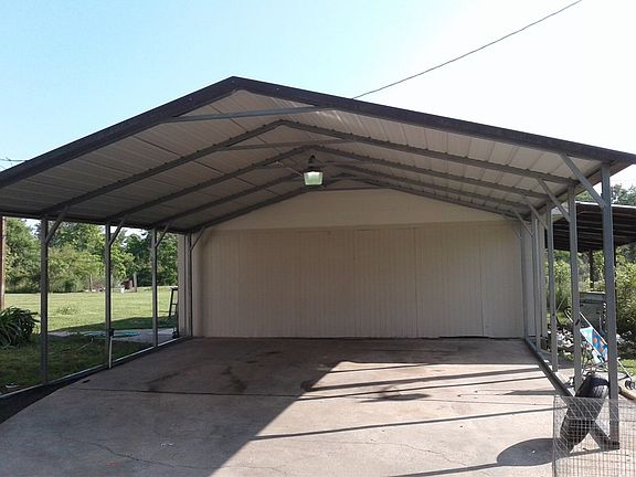 3rd image of 3402 Oakwood Dr