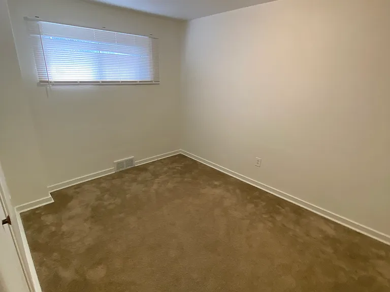 733 Darlington Rd — Photo 9