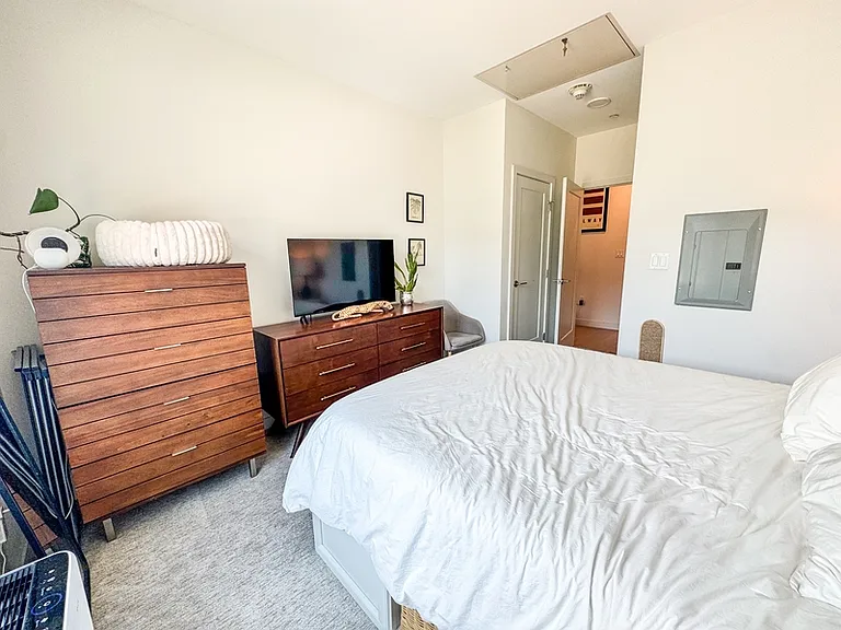 65 Lewis St #204 — Photo 14
