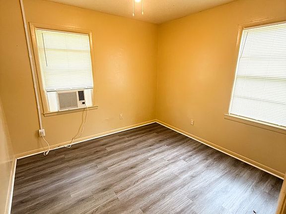 4th image of 1200 Bethune Dr