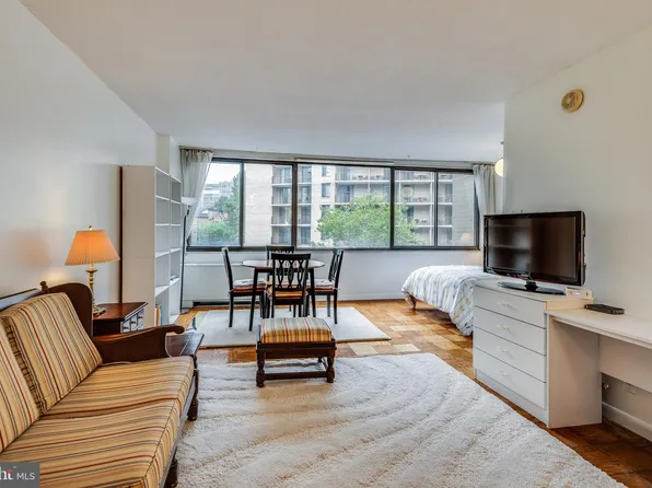 2201 L St NW APT 412, Washington, DC 20037