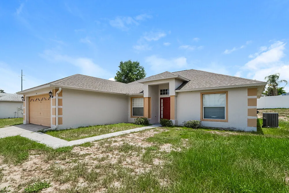 4 bed, 2.0 bath, 1648 sqft, $1,975 — Photo 3