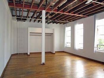 1st image of 920 E St APT 301