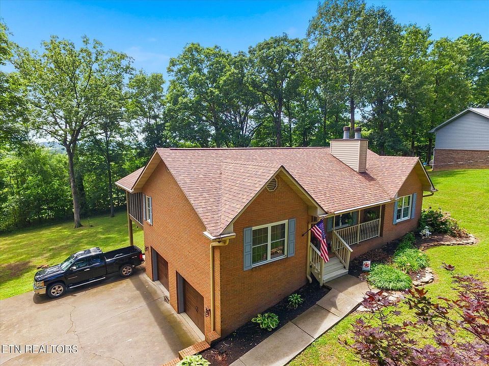 1st image of 827 Hinkle Estates Dr