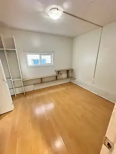 3 bed, 1.0 bath, 750 sqft, $2,180 — Photo 4