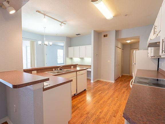 2nd image of 5013 Sunridge Palms Dr APT 103