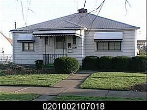 2nd image of 235 Connecticut Ave
