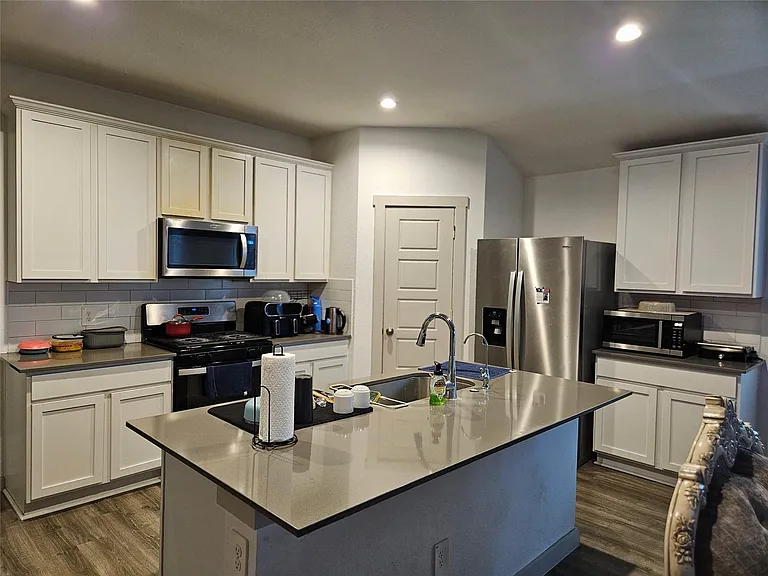 7831 Murciana Dr — Photo 6
