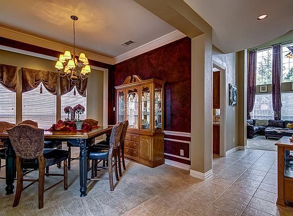 4th image of 2109 Watercrest Ct
