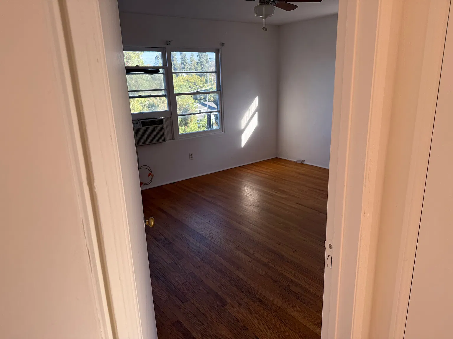 2 bed, 945 sqft, $2,950 — Photo 4