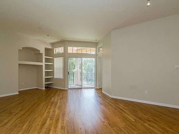 4th image of 7360 Westpointe Blvd APT 120