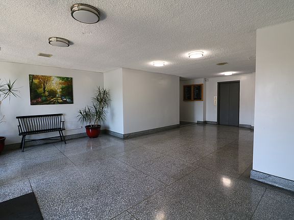 2nd image of 6251 Coldwater Canyon Ave Unit 301