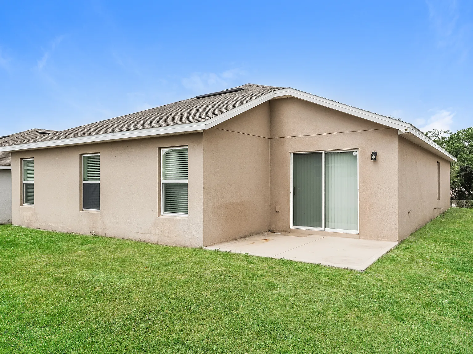 1473 Lucerne Loop Road NE — Photo 4