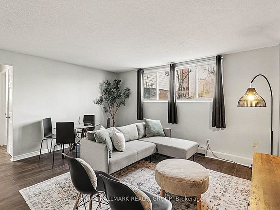 3rd image of 898 Elmsmere Rd #2