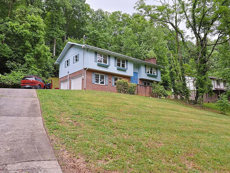 205 Tamassee Dr — Photo 30