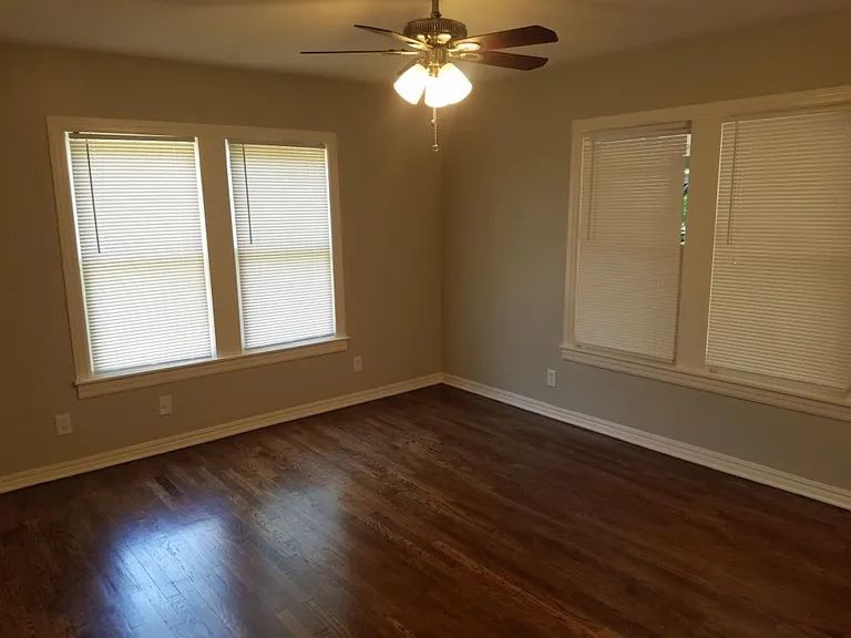 2909 Avenue A #2909 — Photo 5