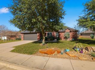 321 Lockwood Ln, Weatherford, TX 76087
