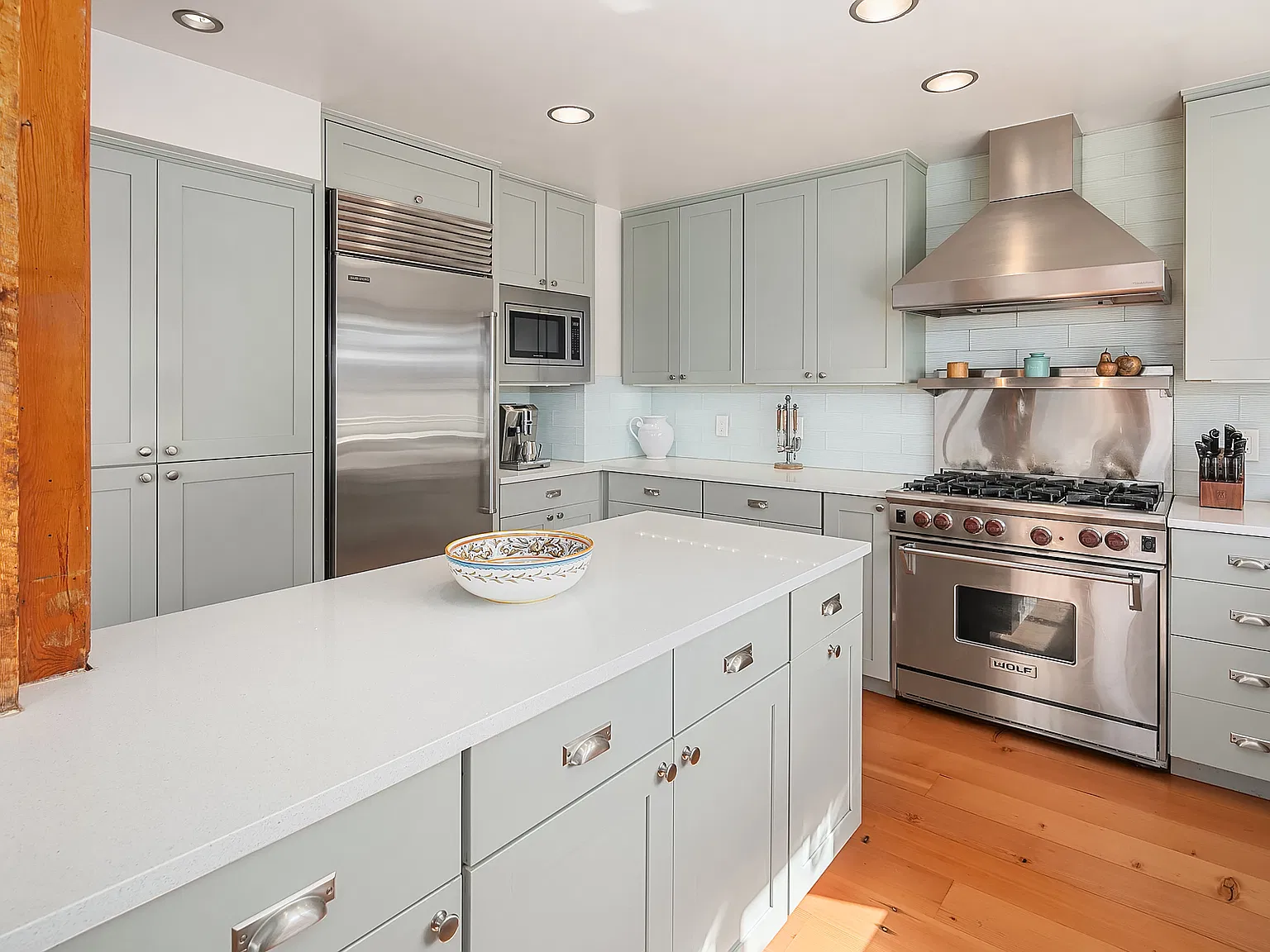 4 bed, 2.5 bath, 2690 sqft, $7,000 — Photo 3