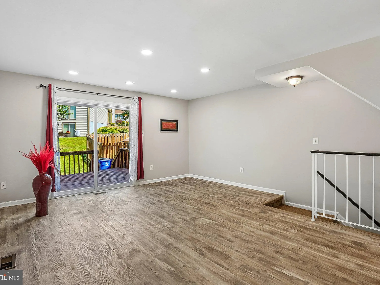 2 bed, 3.0 bath, 1306 sqft, $2,700 — Photo 3