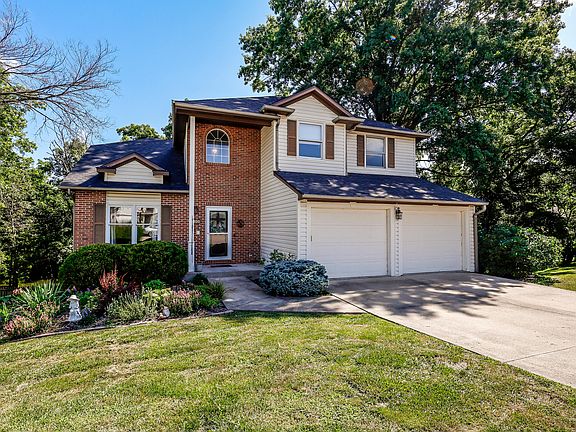 2nd image of 2800 Royal Oak Ct