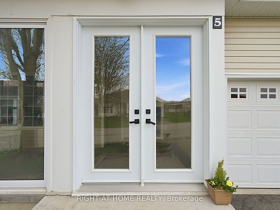 4th image of 5 Park Place Ln