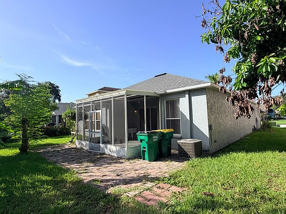 5th image of 4712 Mapletree Loop
