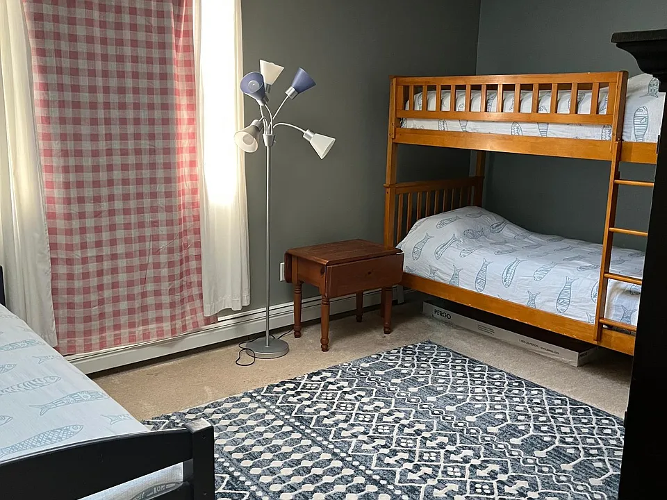 bunk bed room
