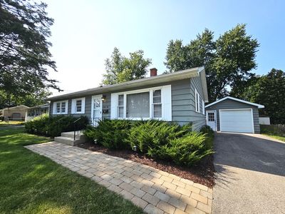 310 Wallace Ave, Crystal Lake, IL, 60014