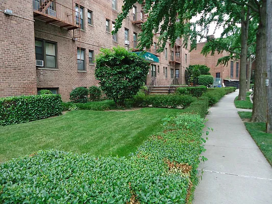 Rented by The Coop Connection LLC | media 34