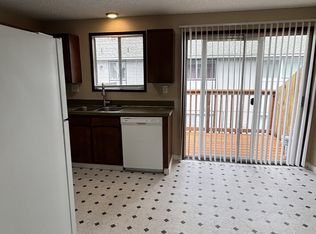 427 Hewitt Ave #13, Roseburg, OR 97470