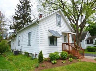 54 Olive St, Chagrin Falls, OH 44022