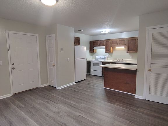 2nd image of 1011 Beatty Rd #11646337