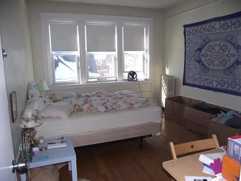 51 Linden St #15 — Photo 8