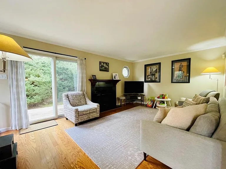 301 Kensington Way — Photo 11