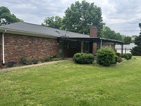 3rd image of 707 Farrell Rd