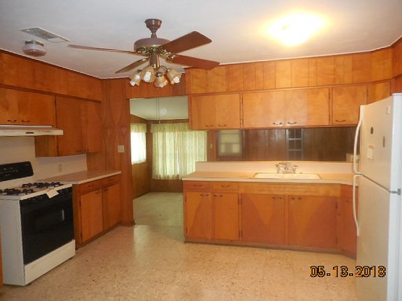 2nd image of 329 W Miller St