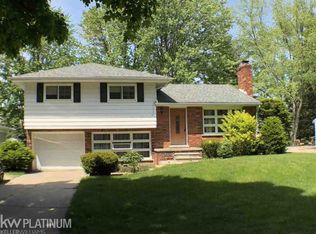 2120 Clinton Ave, Saint Clair, MI