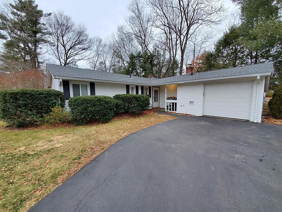 2nd image of 8 Emerson Rd