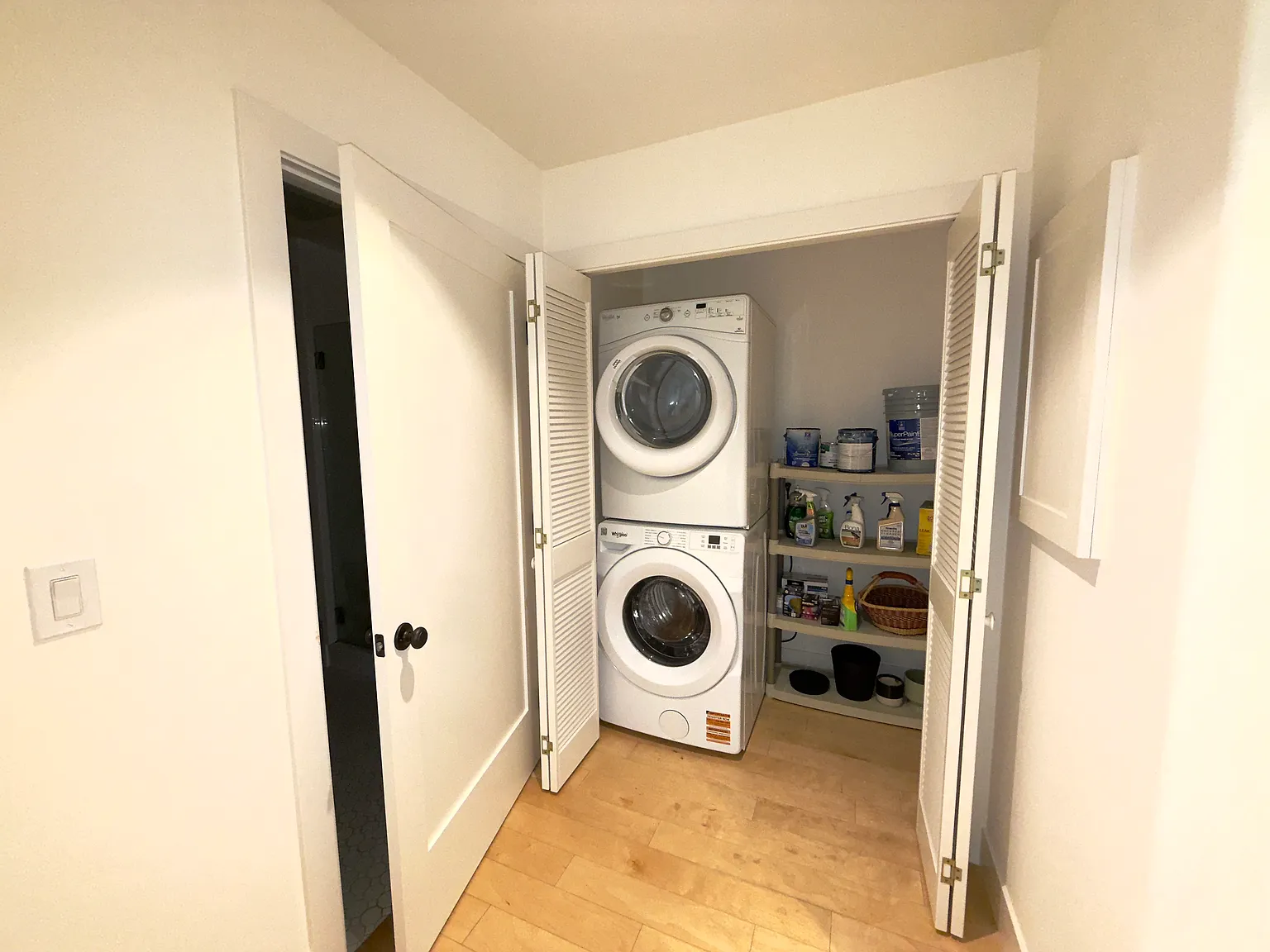 2 bed, 856 sqft, $3,500 — Photo 2