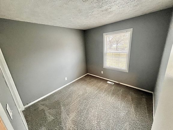 3rd image of 2734 Heatherlea Ct