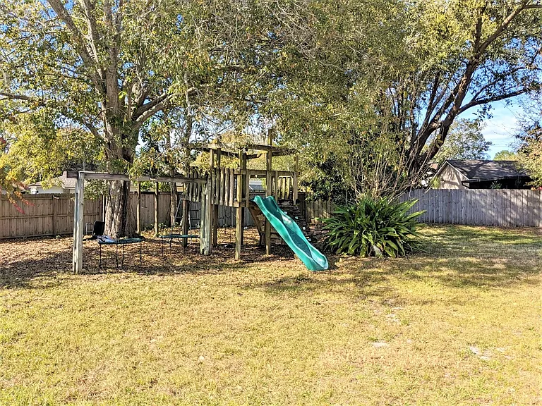 9515 Woodbreeze Blvd — Photo 28