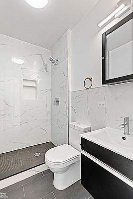5th image of 245 W 72nd St APT 4A