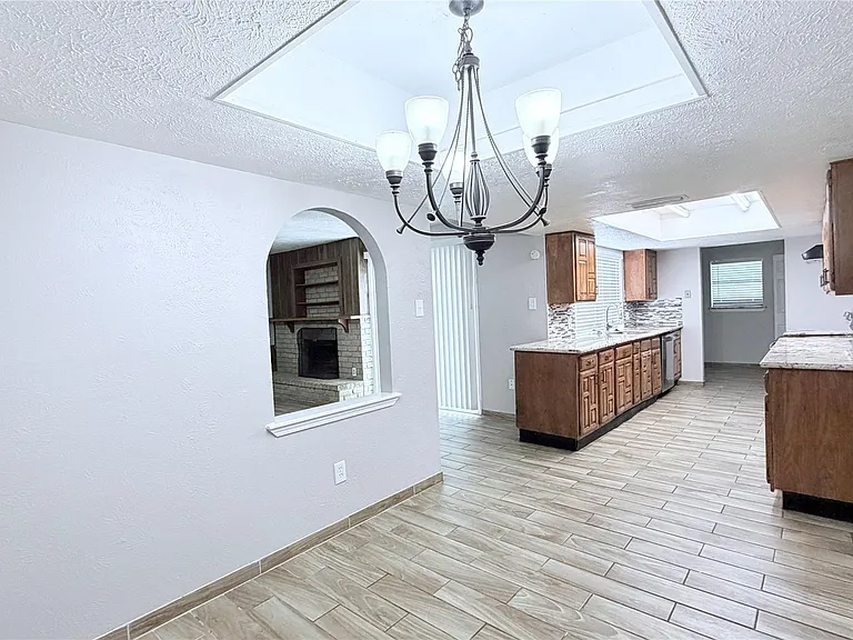 15507 Mira Monte Dr — Photo 8
